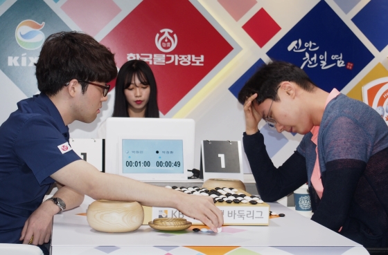 이번엔 '장외 홈런'...박하민, 박정환도 꺾었다    
